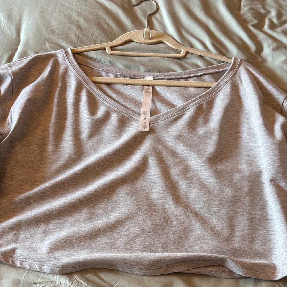 NWOT Lululemon Women's Gray V-Neck Top